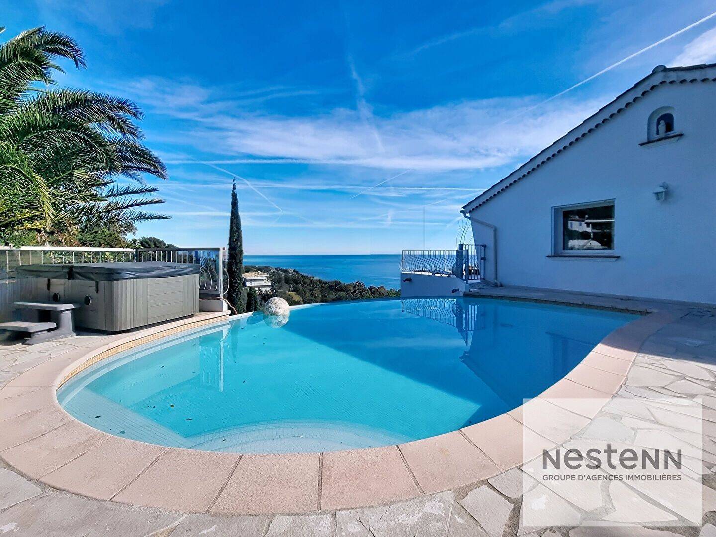 Maison 5 pièces 164 m² · à Roquebrune-sur-Argens · 164 m² · 940 000 €