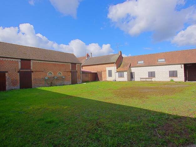 Maison à vendre 145 000 € 4 pièces 3 chambres 109,4 m² 1 478 m² de terrain Le Plessier-Rozainvillers 80110
