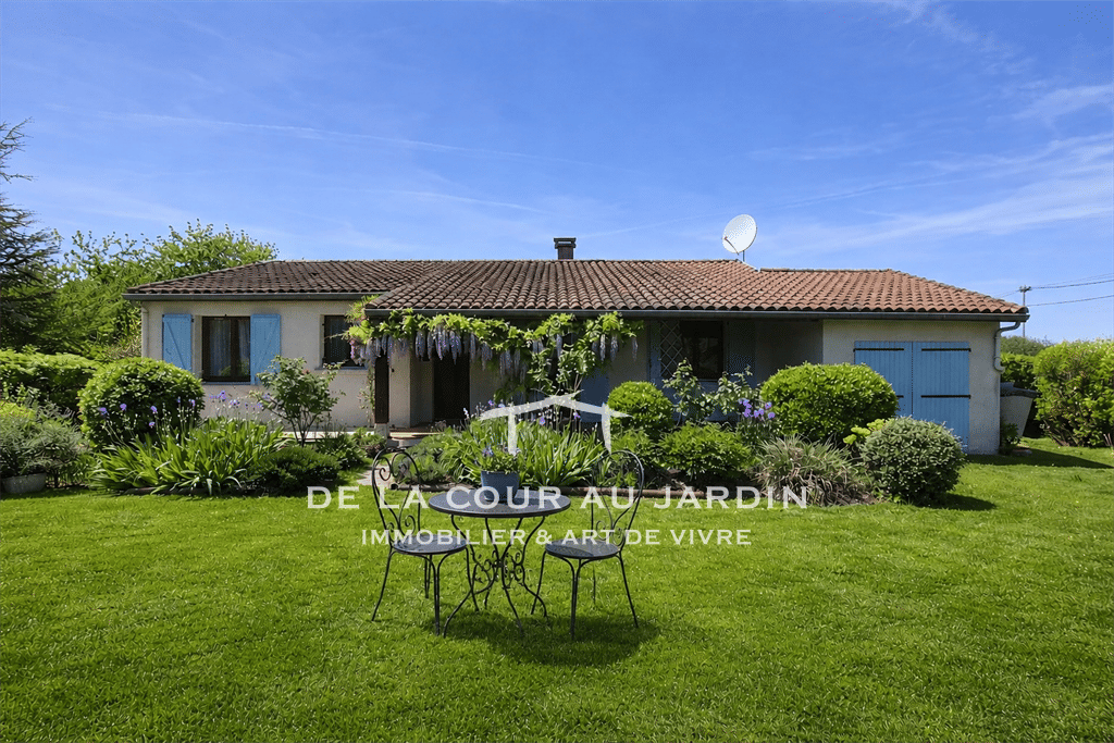 Maison 5 pièces 110 m² · à Roquecor · 110 m² · 211 320 €