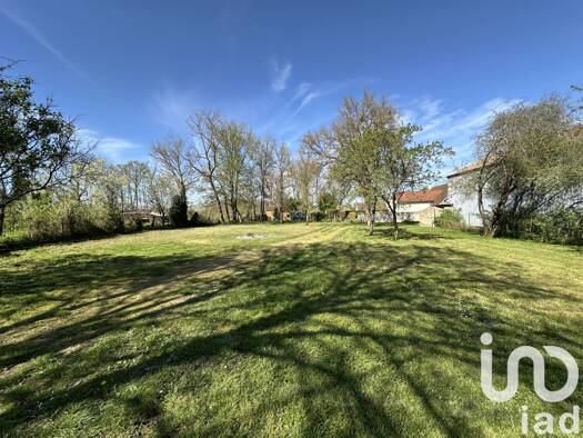 Terrain constructible à vendre 22 500 € 1 092 m² de terrain Les Bordes 36100