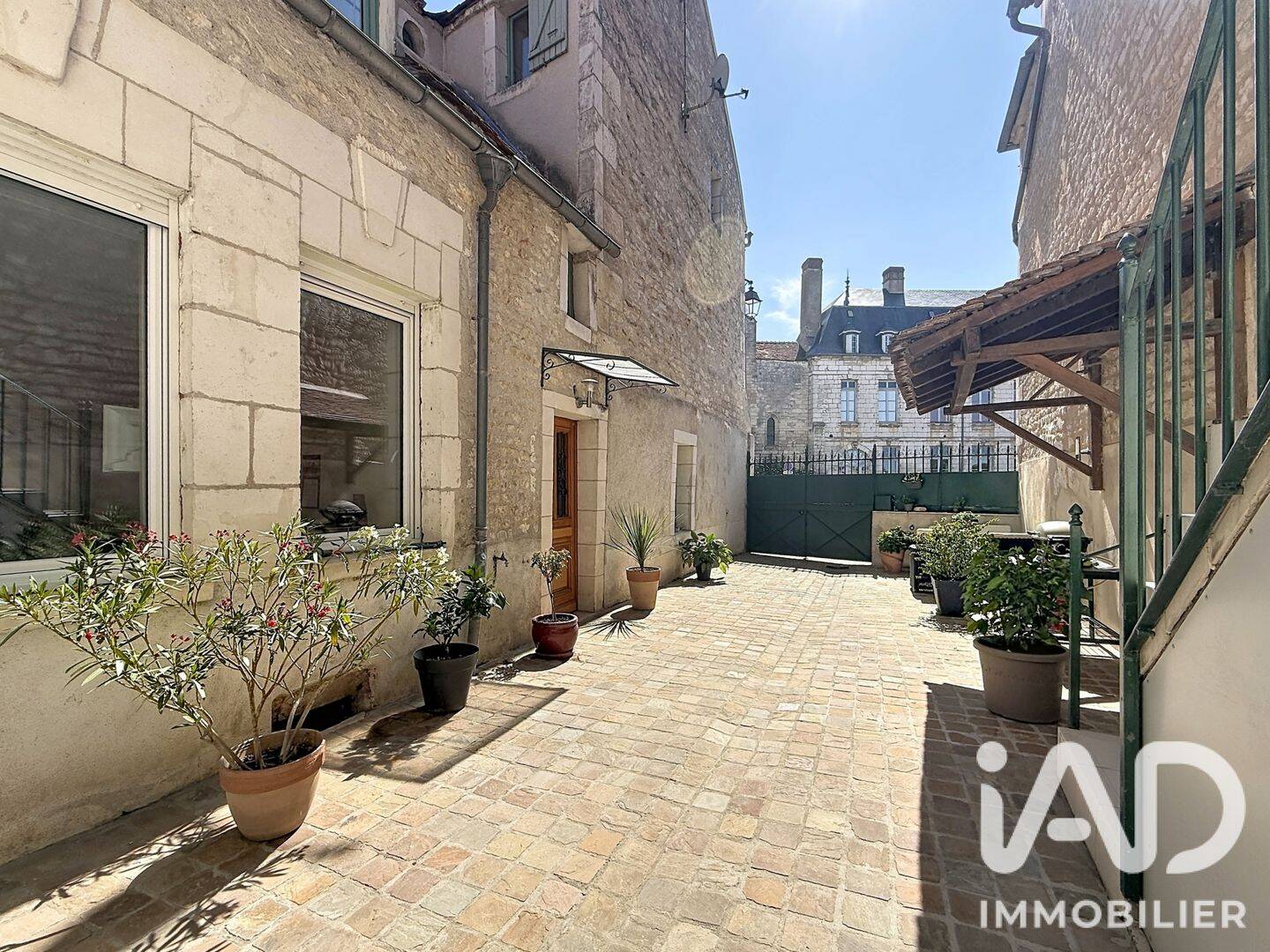 Maison 5 pièces 138 m² · à Saint-Bris-le-Vineux · 138 m² · 190 000 €
