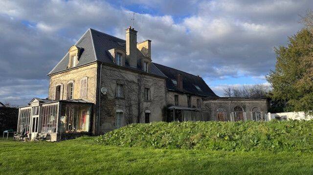 Maison 12 pièces 400 m² · à Le Rheu · 400 m² · 590 520 €