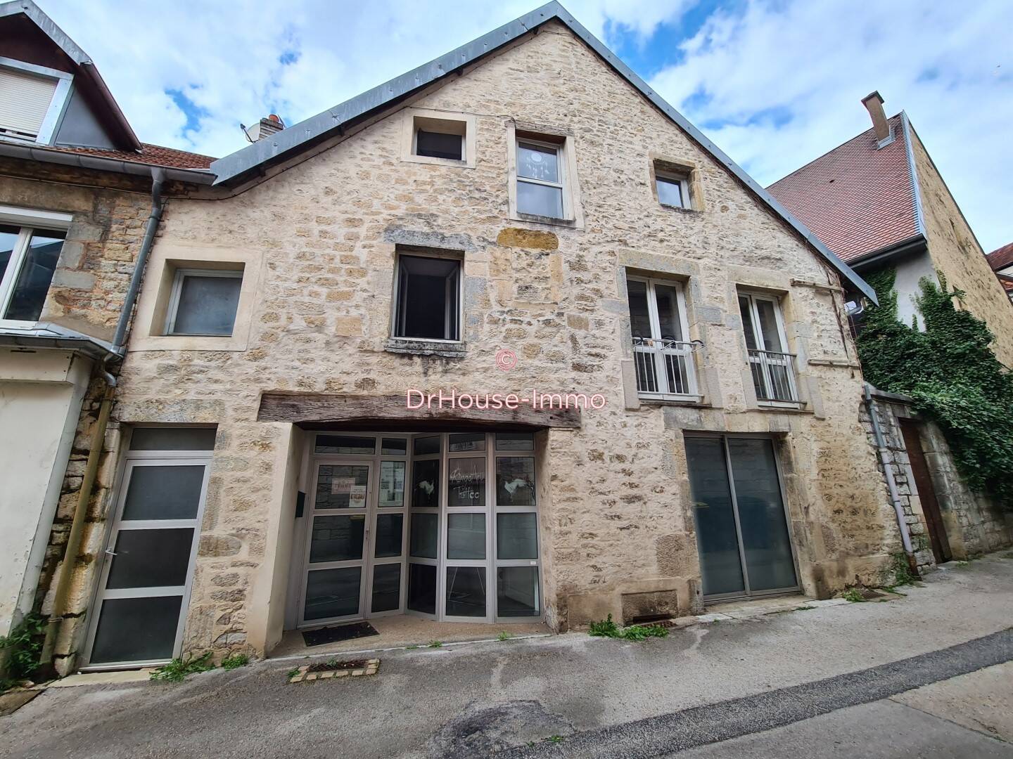 Maison 9 pièces 167 m² · à Baume-les-Dames · 167 m² · 195 000 €