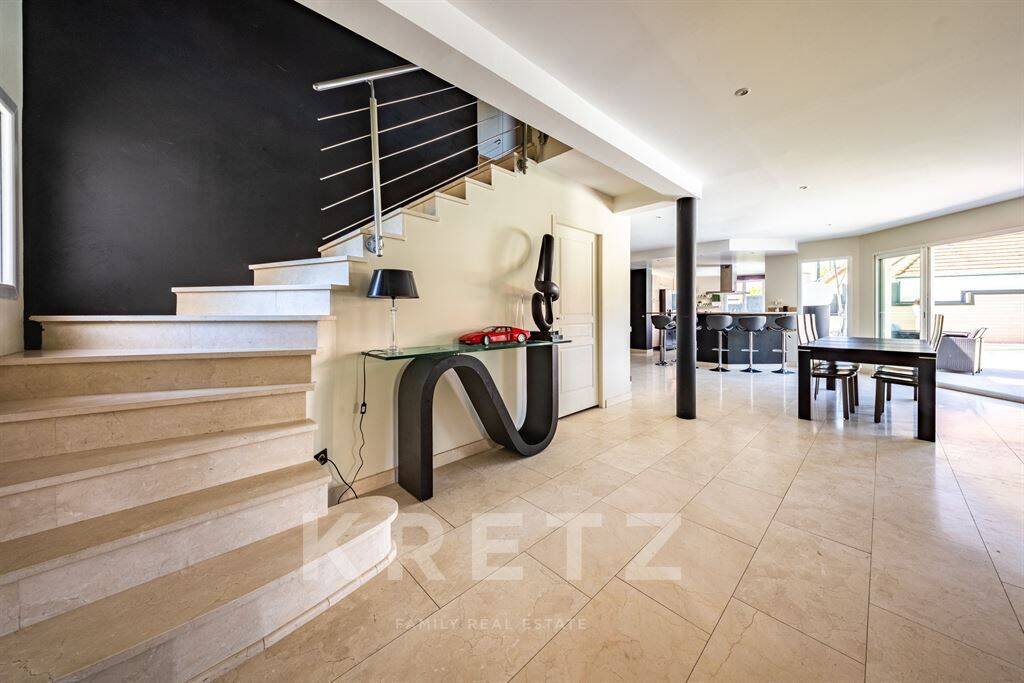 RARE SUR SECTEUR PRISE - CONTEMPORAINE FAMILIALE AVEC PISCINE - — 18