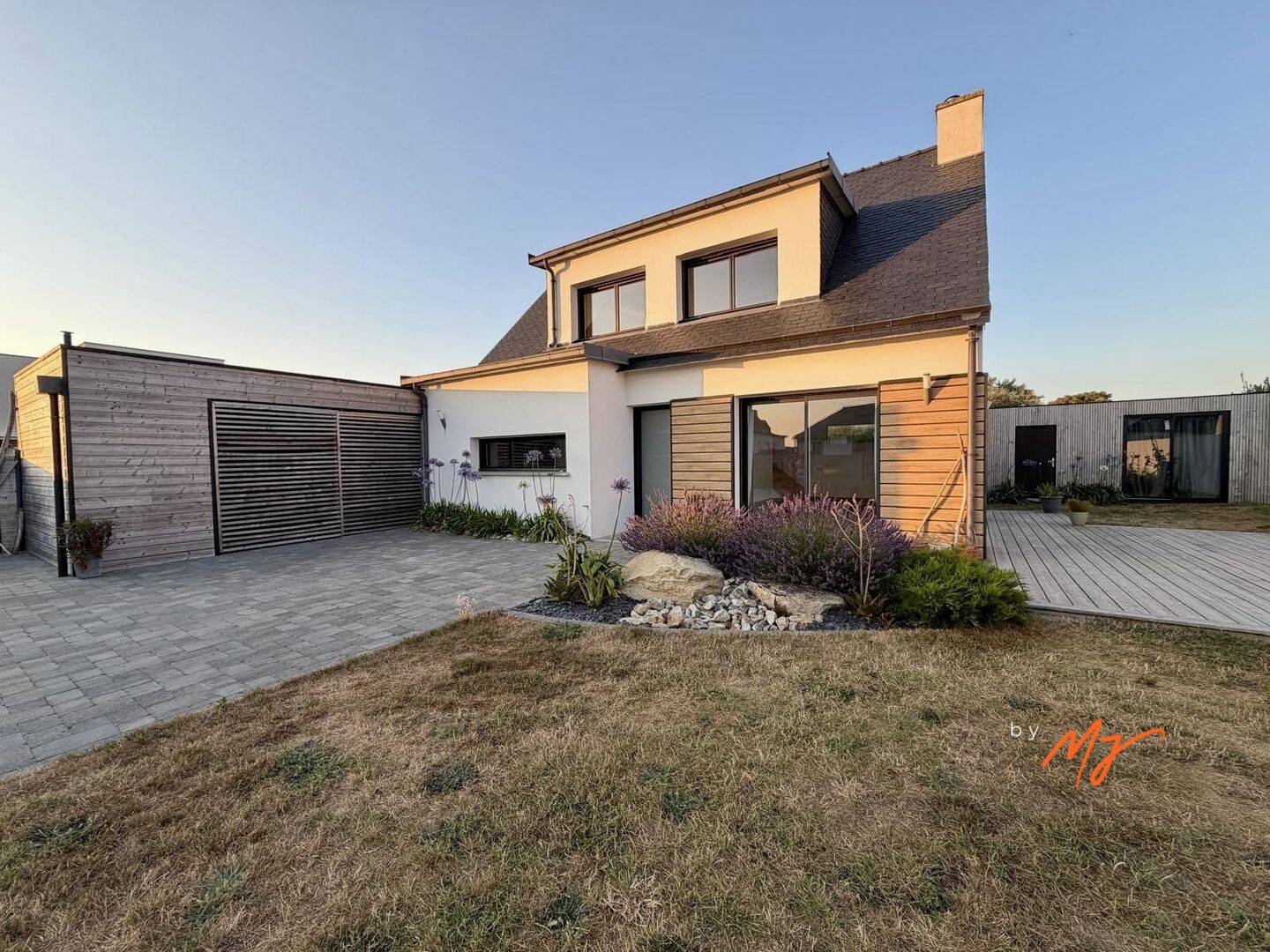 Maison 6 pièces 100 m² · à Cléder · 99,6 m² · 405 000 €