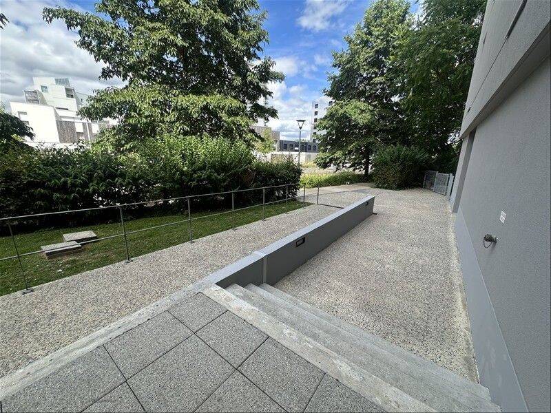 Appartement - 5ème étage - 62 m2 - 3 pièces - Non meublé — 8