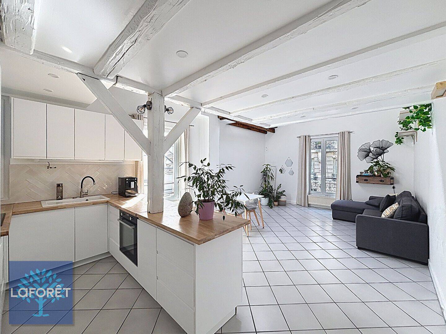 Appartement 4 pièces 69 m² · à Levallois-Perret · 69 m² · 2 090 €