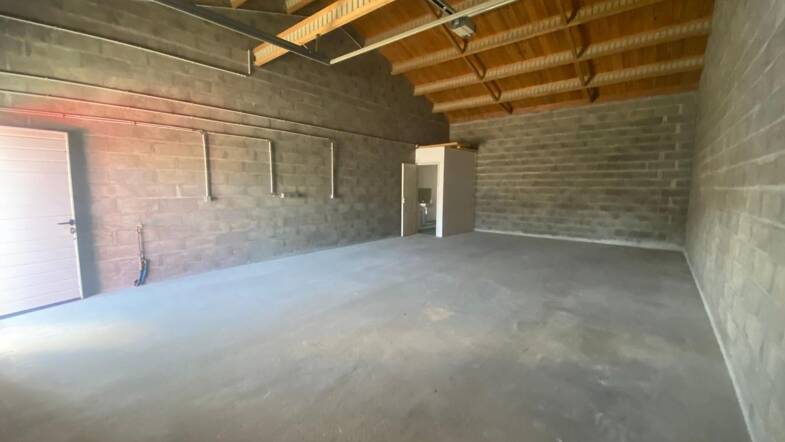Garage/Stationnement à louer 550 € 60 m² Saint-Xandre 17138