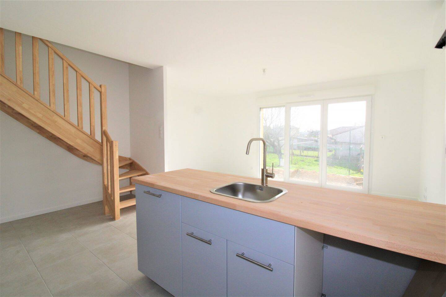 Maison 4 pièces 80 m² · à Lespinasse · 80 m² · 908 €