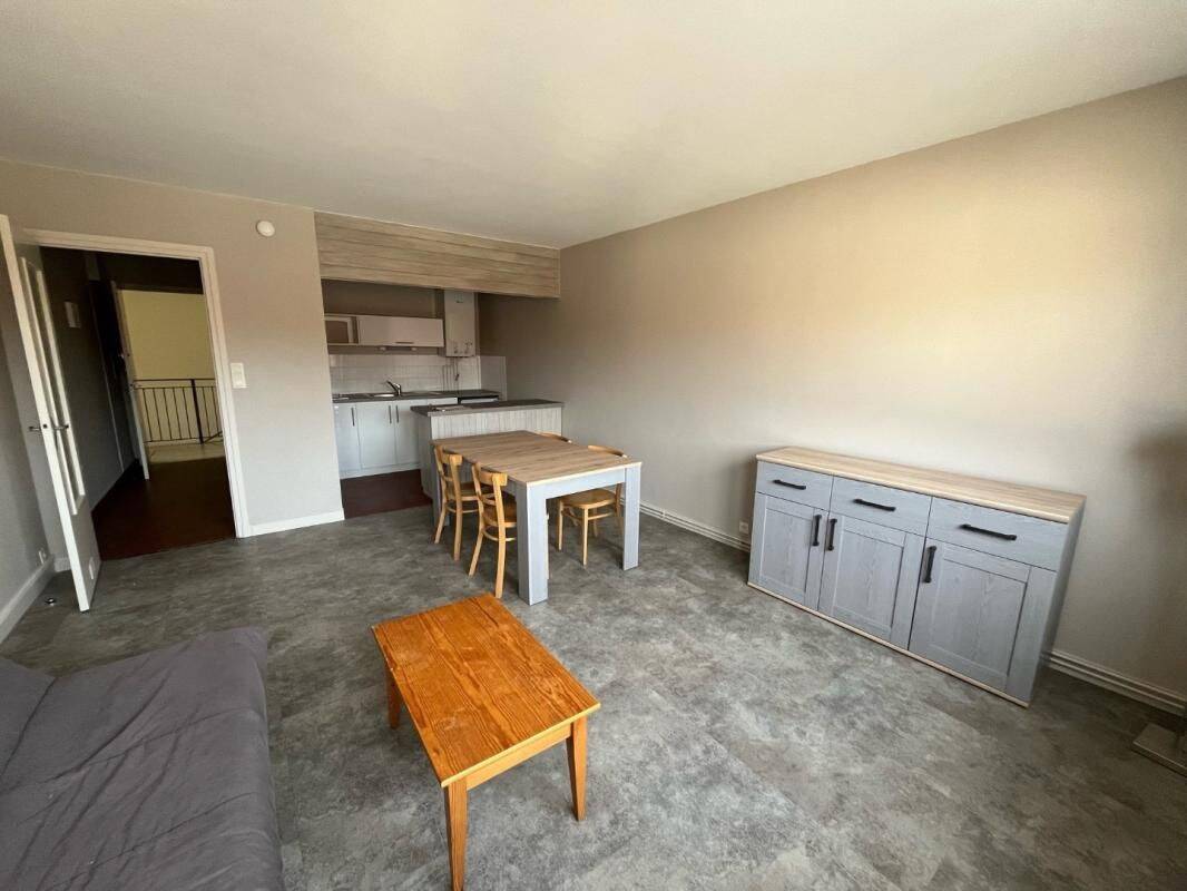 Appartement 1 pièce 34 m² · à Roanne · 34 m² · 350 €/mois