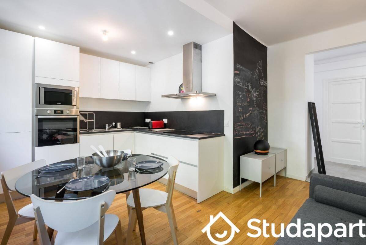 1 pièce 10 m² · à Lyon 6ème · 10 m² · 667 €