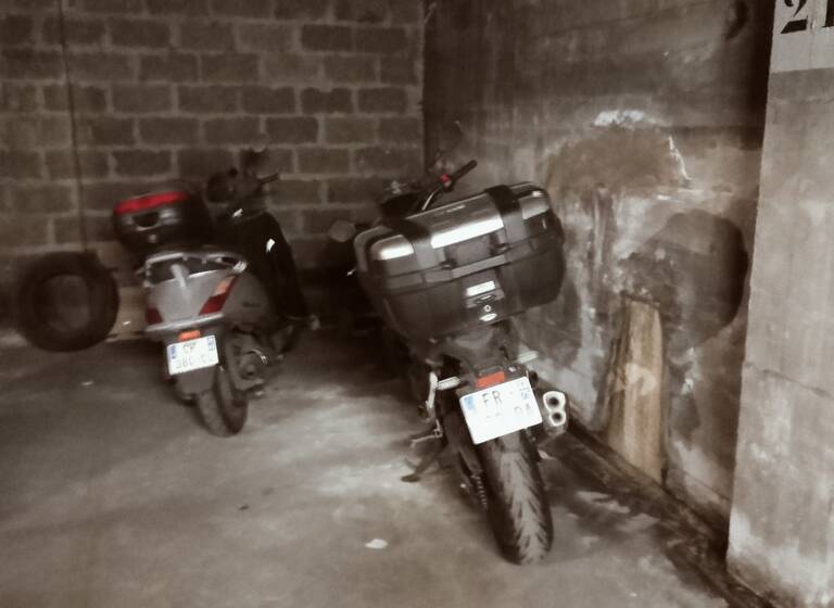Garage/Stationnement à louer 60 € 10 m²<br/>superficie Belleville Paris 20ème 75020