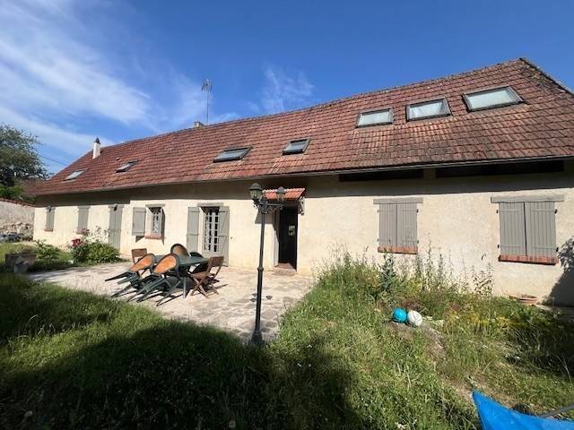 Maison 6 pièces 200 m² · à Nogent-le-Roi · 200 m² · 357 000 €