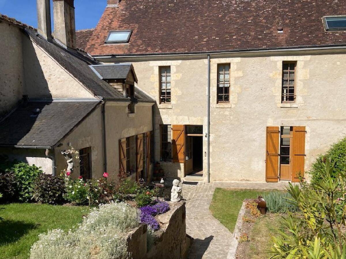 Maison 6 pièces 208 m² · à Nogent-le-Rotrou · 208 m² · 340 000 €