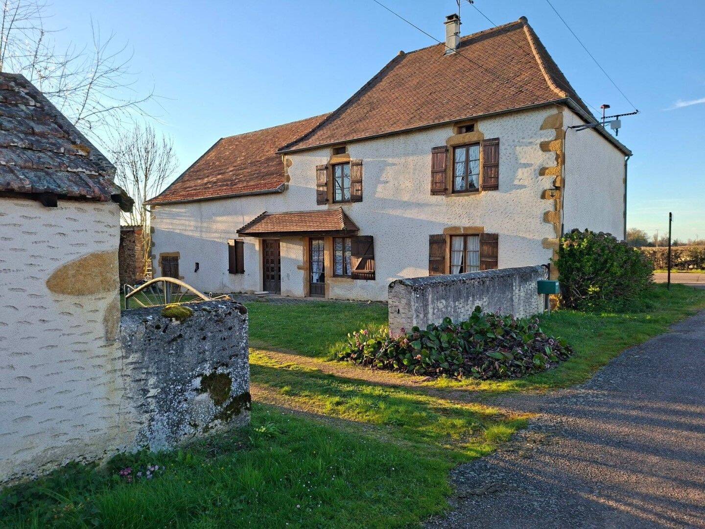 Maison 6 pièces 170 m² · à Sainte-Foy · 170 m² · 95 000 €