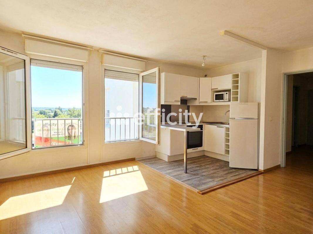 Appartement 1 pièce 39 m² · à Saint-Cyr-l'École · 39,4 m² · 159 900 €