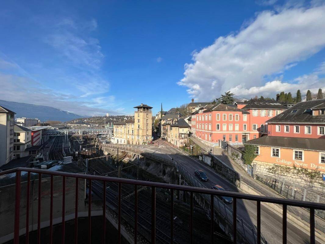 Appartement 2 pièces 68 m² · à Chambéry · 68 m² · 827 €