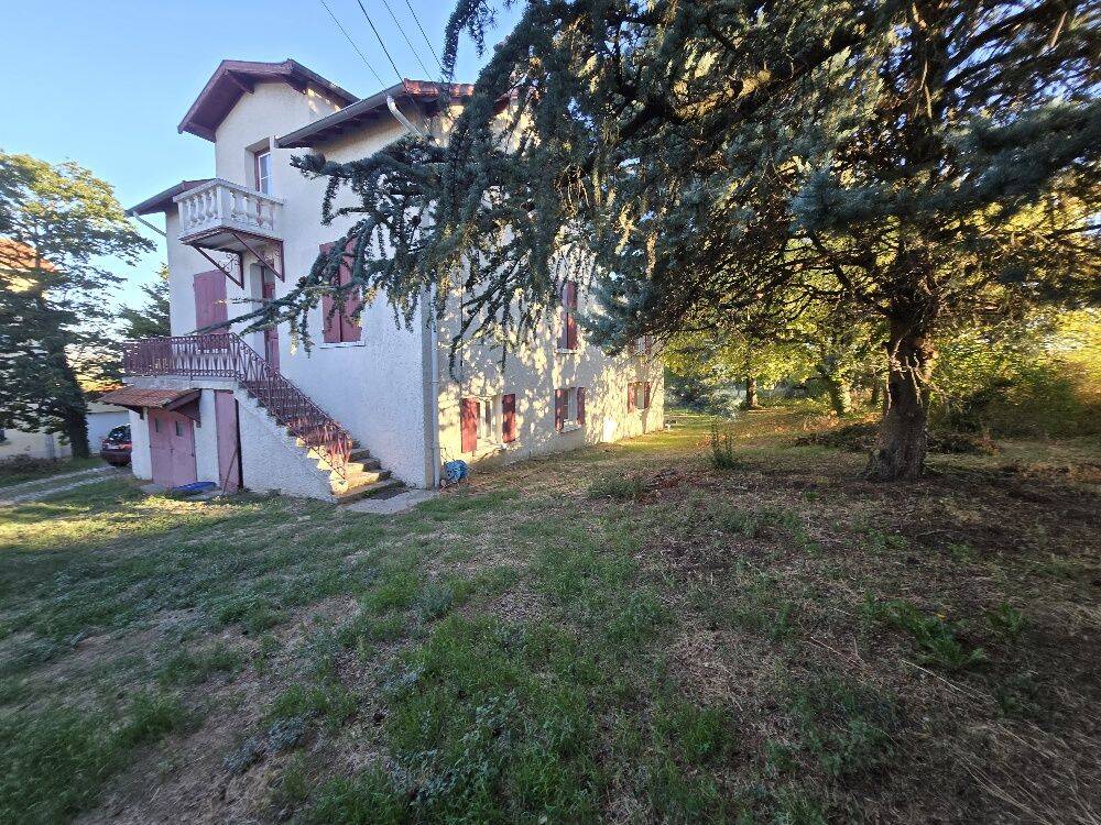 Maison 8 pièces 244 m² · à Chaponost · 244,2 m² · 700 000 €