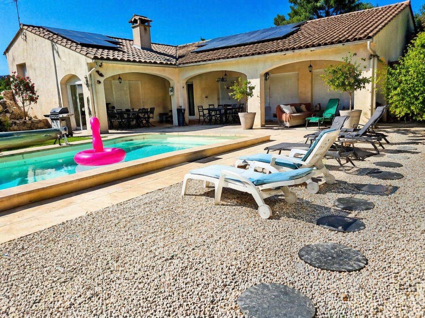 Maison 8 pièces 190 m² · à Aubais · 190 m² · 729 000 €