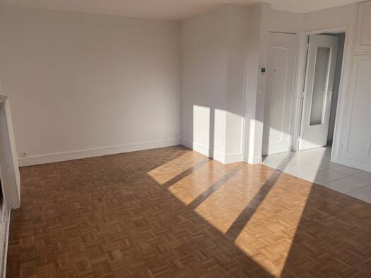Appartement à louer 997 € 3 pièces 2 chambres 57,4 m² Étage 3/3 Les Pavillons-sous-Bois 93320