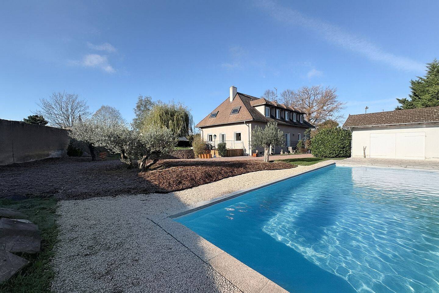 Maison 12 pièces 297 m² · à Roanne · 297 m² · 550 000 €