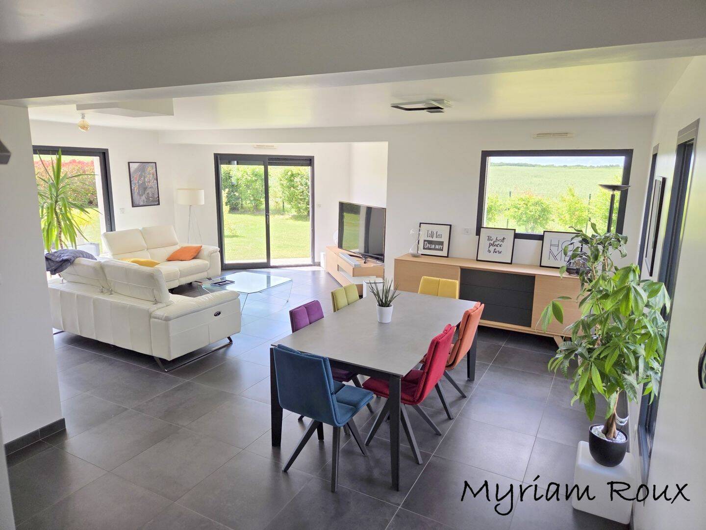 Maison 6 pièces 143 m² · à Vennecy · 143 m² · 425 000 €