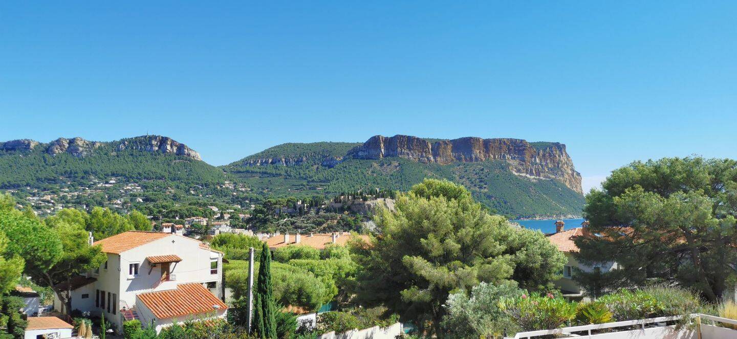 Appartement 4 pièces 144 m² · à Cassis · 144,1 m² · 2 400 €/mois