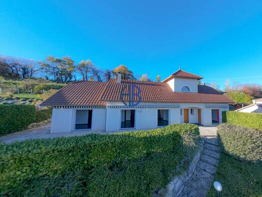 Maison à vendre 653 000 € 6 pièces 5 chambres 207 m² 3 095 m² de terrain Saint-Blaise-du-Buis 38140