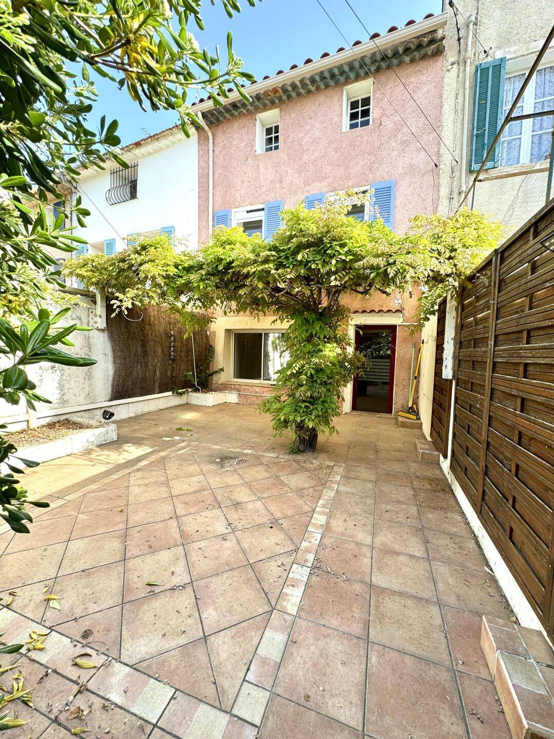 Maison 6 pièces 150 m² · à Six-Fours-les-Plages · 150 m² · 370 000 €