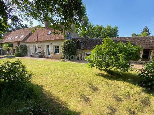 Maison de plain-pied à vendre 428 450 € 8 pièces 5 chambres 236 m² 19 012 m² de terrain Dame-Marie-les-Bois 37110