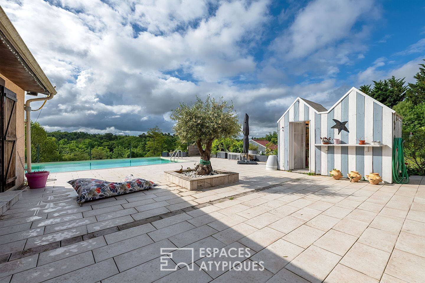 Maison 7 pièces 164 m² · à Eyraud-Crempse-Maurens · 164 m² · 305 000 €