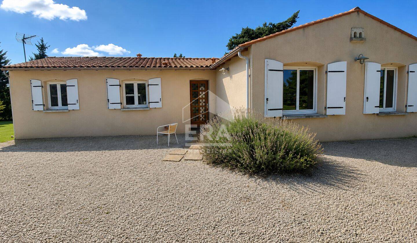 Maison 5 pièces 100 m² · à Écoyeux · 100 m² · 223 650 €