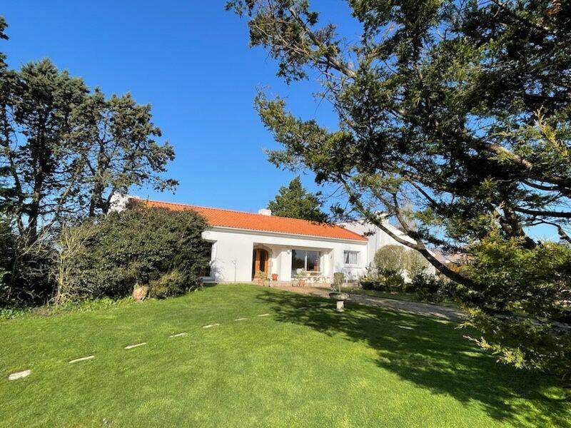 Maison 7 pièces 229 m² · à Beauvoir-sur-Mer · 229,3 m² · 476 000 €