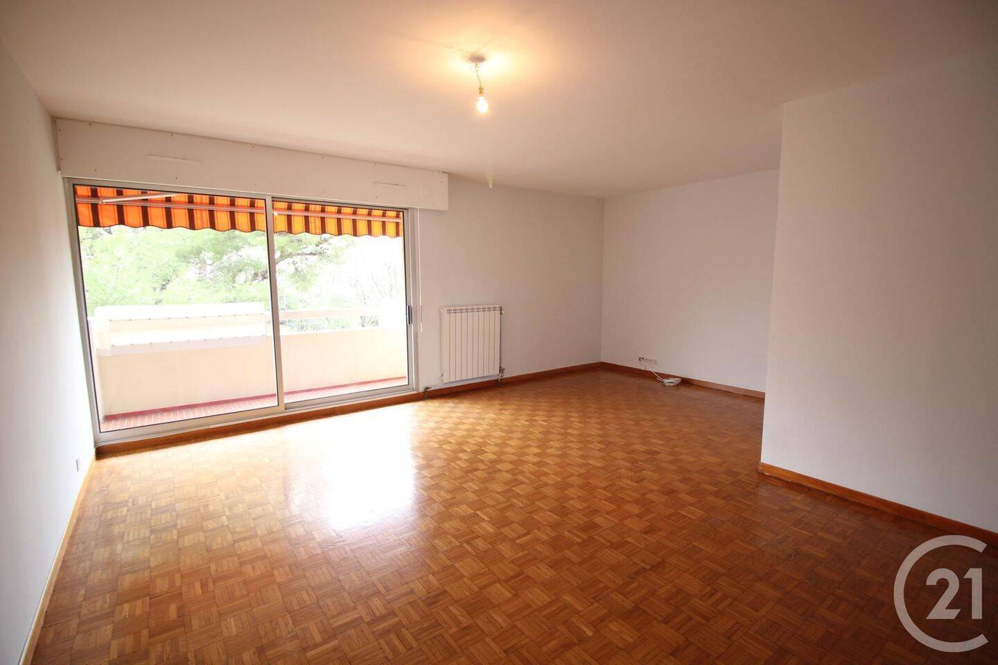 Appartement 5 pièces 101 m² · à Marseille 8ème Arrondissement · 101 m² · 1 579 €