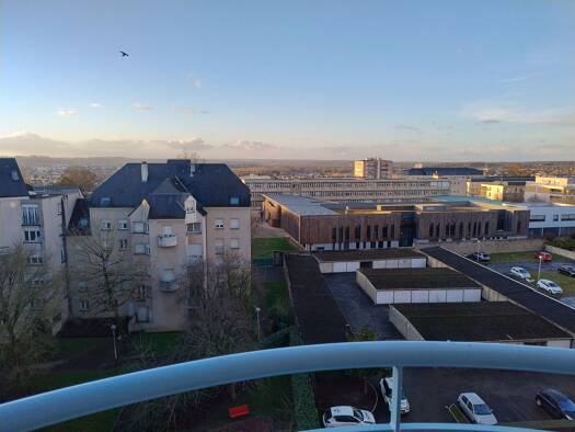 Appartement à louer 850 € 1 pièce 40 m² Étage 7/9 disponible dès maintenant Banjan-Fontenelles-Maillets Le Mans 72000