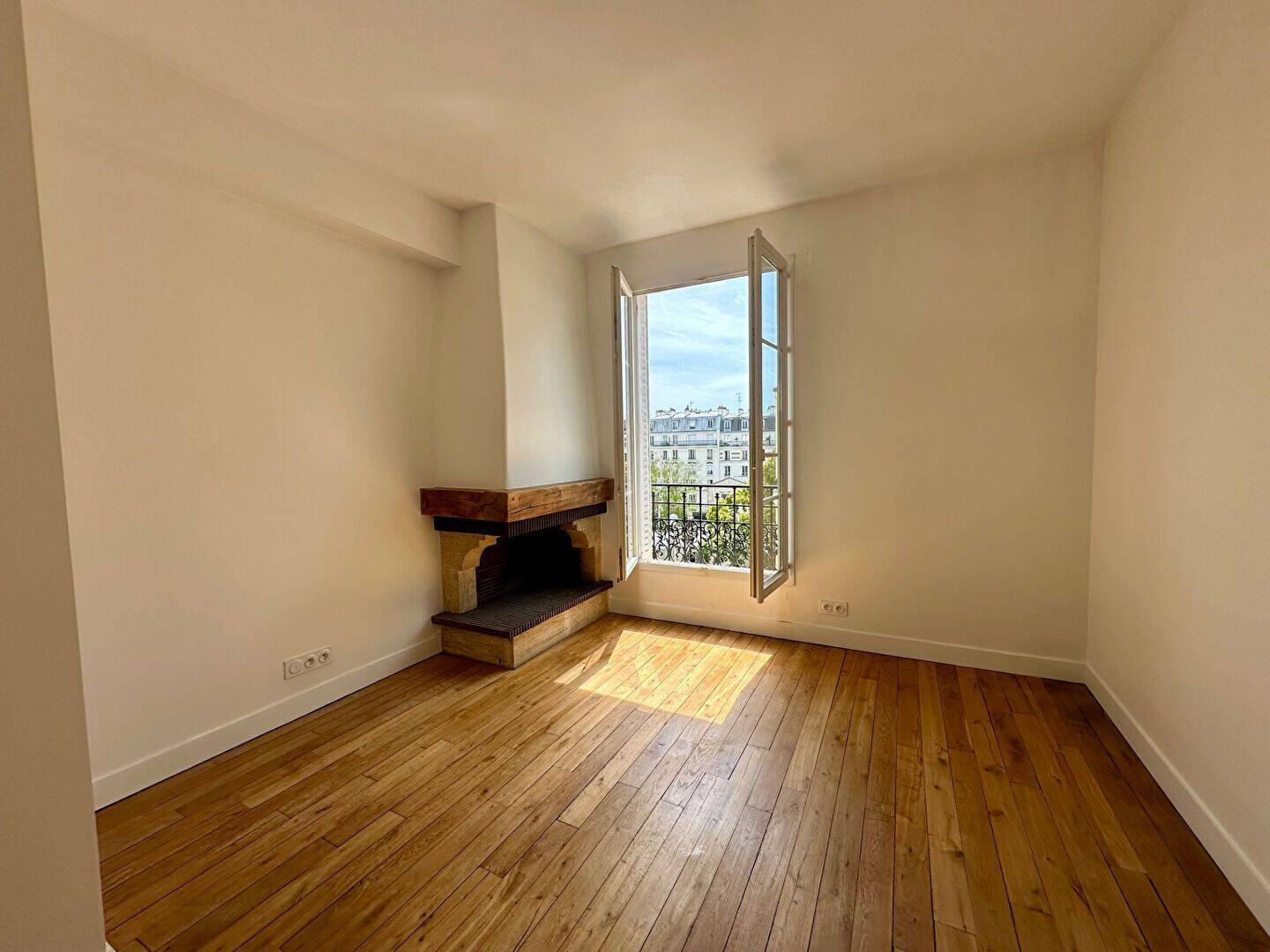 Appartement 2 pièces 49 m² · à Paris 14ème Arrondissement · 49 m² · 1 575 €/mois