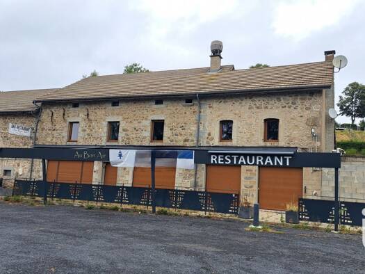 Maison à vendre 270 000 € 10 pièces 7 chambres 451 m² 5 631 m² de terrain Saint-Jeure-d'Andaure 07320