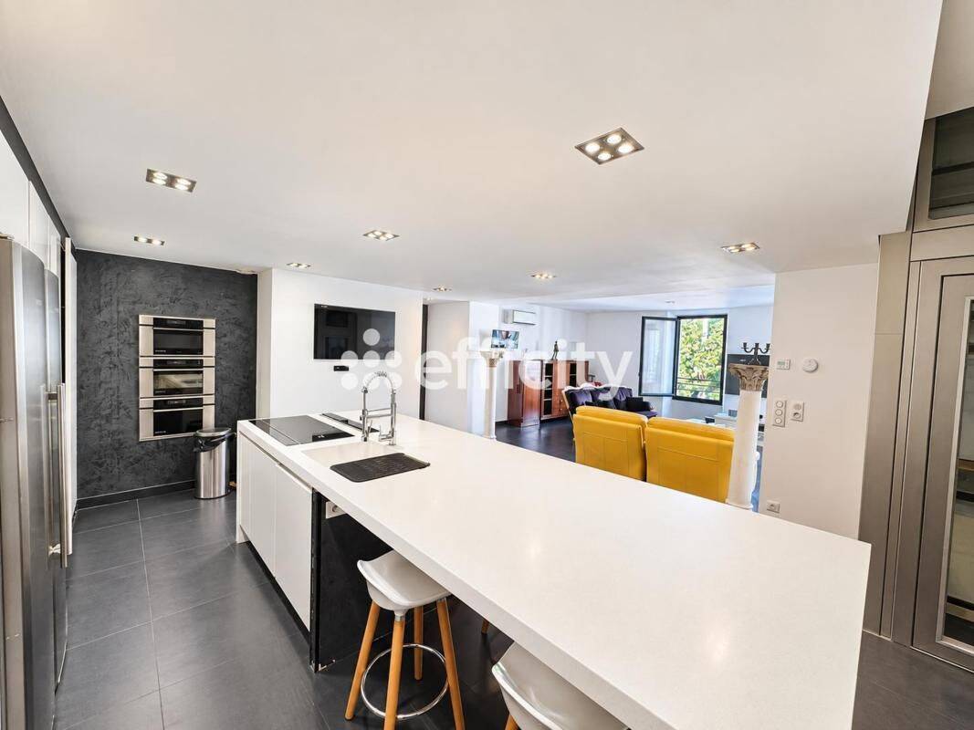 Maison 6 pièces 260 m² · à Cannes · 260 m² · 1 095 000 €