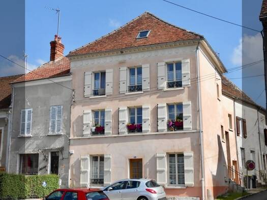 Immeuble à vendre 286 000 € 177 m² Sablonnières 77510