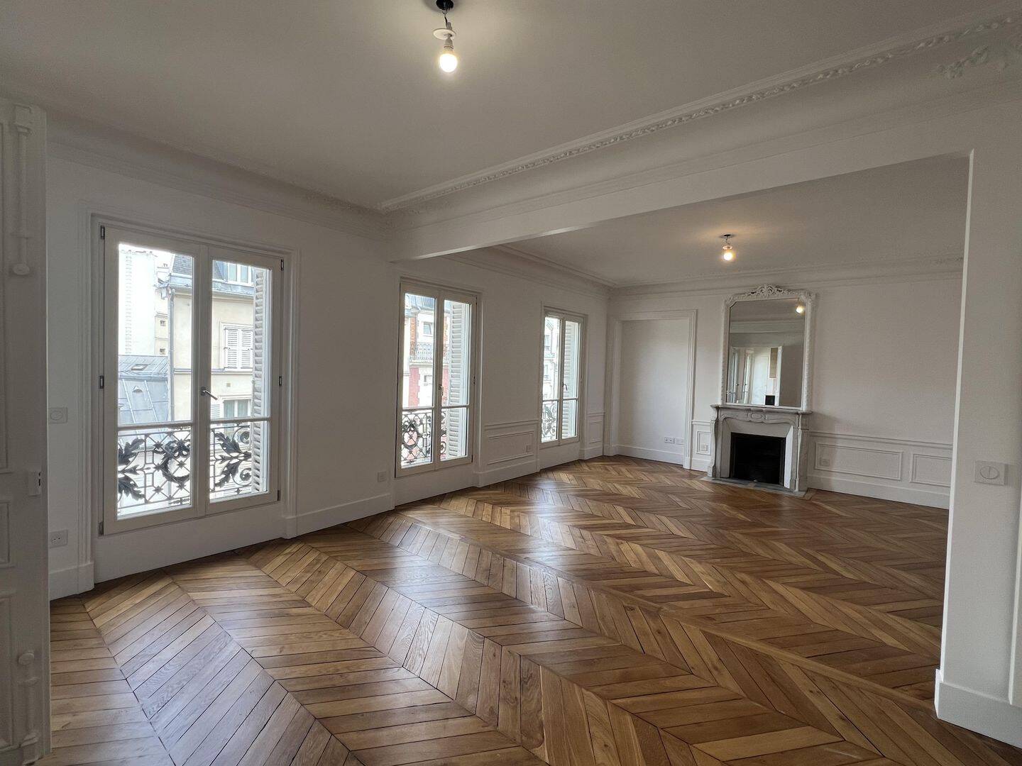 Appartement 4 pièces 119 m² · à Paris 9ème Arrondissement · 119,3 m² · 3 850 €/mois
