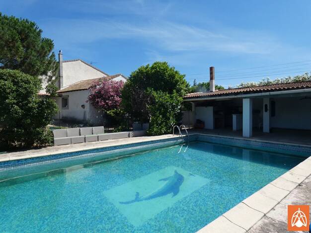 Maison à vendre 1 100 000 € 24 pièces 15 chambres 620 m² 45 166 m² de terrain Bel Air-Jasse des BernadesLa Crau-Les Barettes Salon-de-Provence 13300