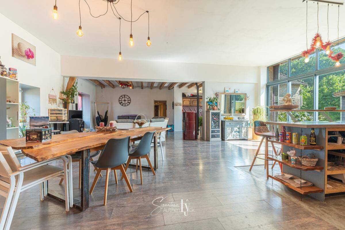 Maison 6 pièces 189 m² · à Saint-Amand-le-Petit · 189 m² · 129 900 €