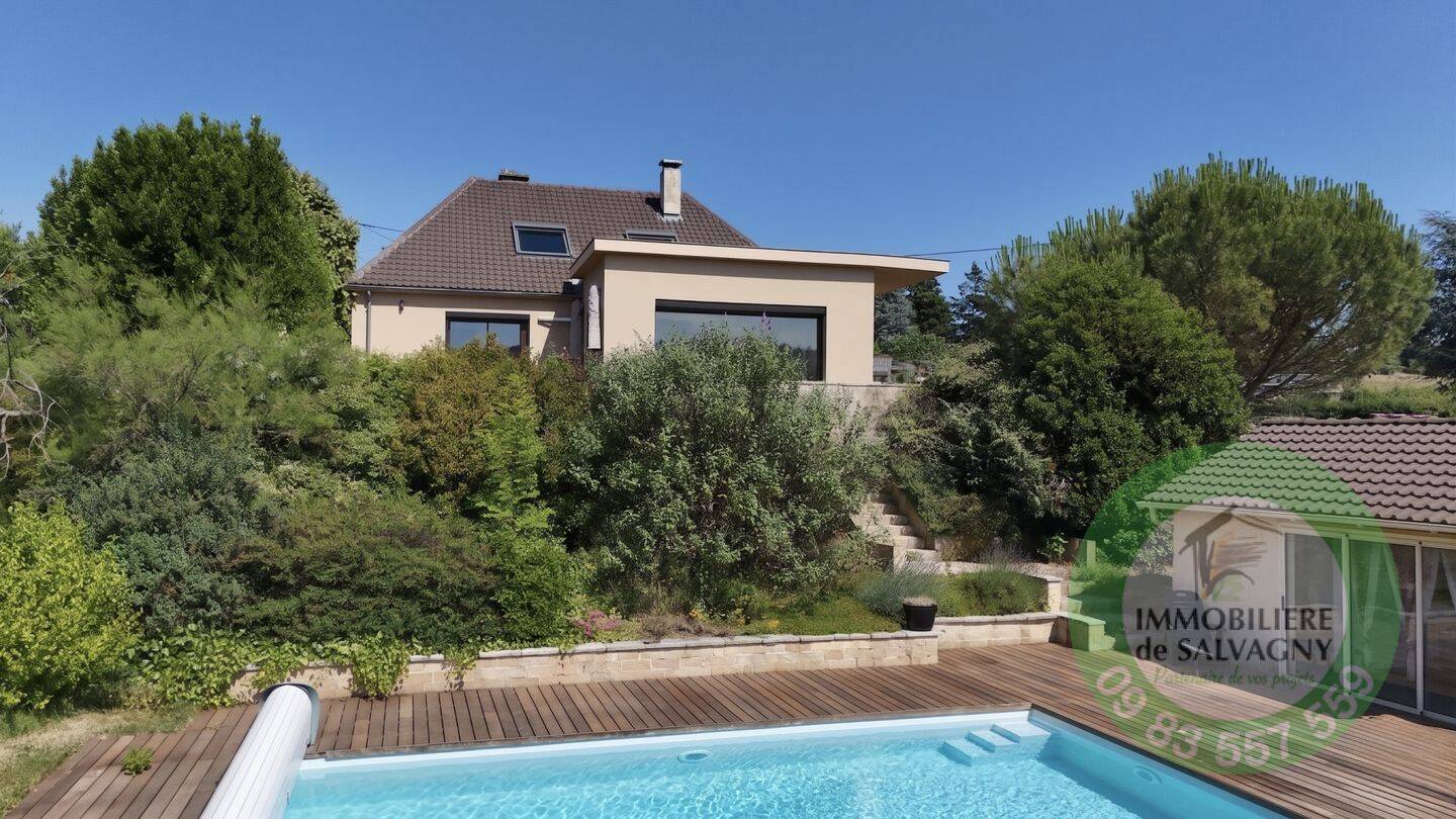 Maison 5 pièces 151 m² · à Lentilly · 151 m² · 670 000 €
