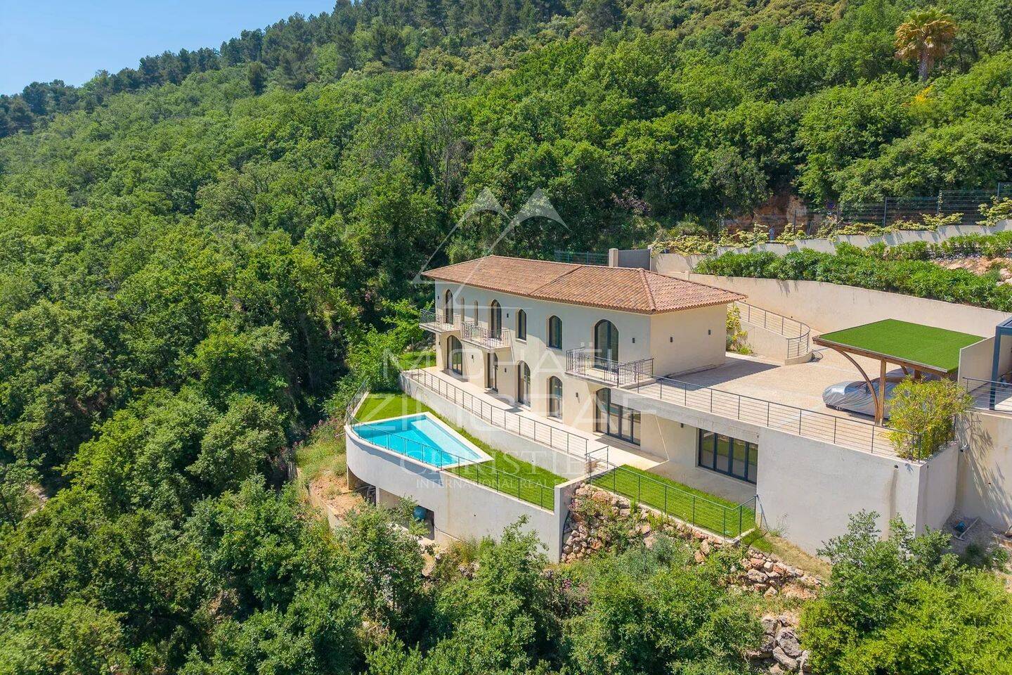 Maison 7 pièces 294 m² · à Spéracèdes · 294,2 m² · 2 600 000 €