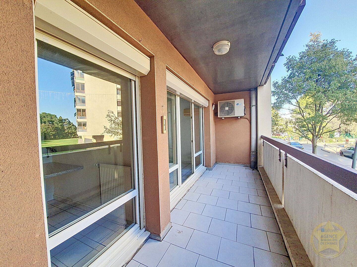 Appartement 3 pièces 67 m² · à Les Angles · 67 m² · 885 €/mois
