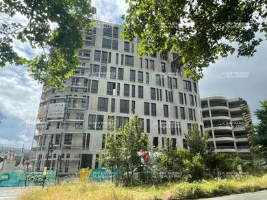 Espace bureau à louer 2 987 € 2 551 m² de bureaux divisible à partir de 256 m² Mirail-Reynerie-Bellefontaine Toulouse 31100