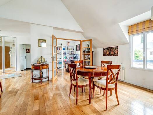 Duplex à vendre 1 300 000 € 7 pièces 5 chambres 186 m² Étage 2/2 Chateau Maisons-Laffitte 78600