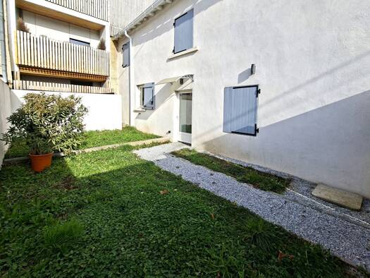 Maison à vendre 365 000 € 5 pièces 3 chambres 82 m² 112 m² de terrain Est Craponne 69290