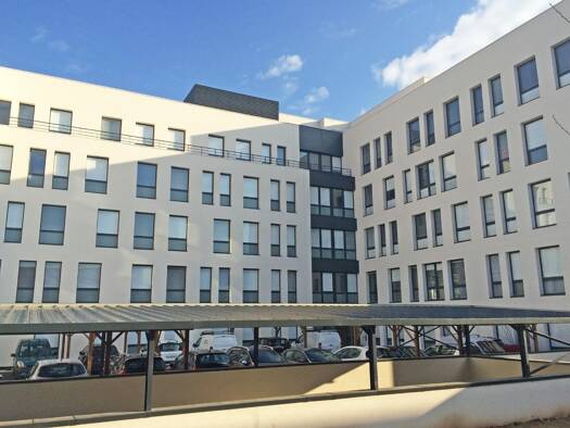 Espace bureau à louer 2 400 € 4 812 m² de bureaux divisible à partir de 192 m² Clément Villeurbanne 69100