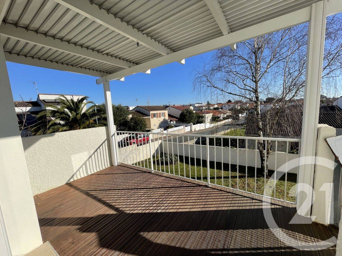 Maison 5 pièces 111 m² · à Royan · 110,6 m² · 1 350 €